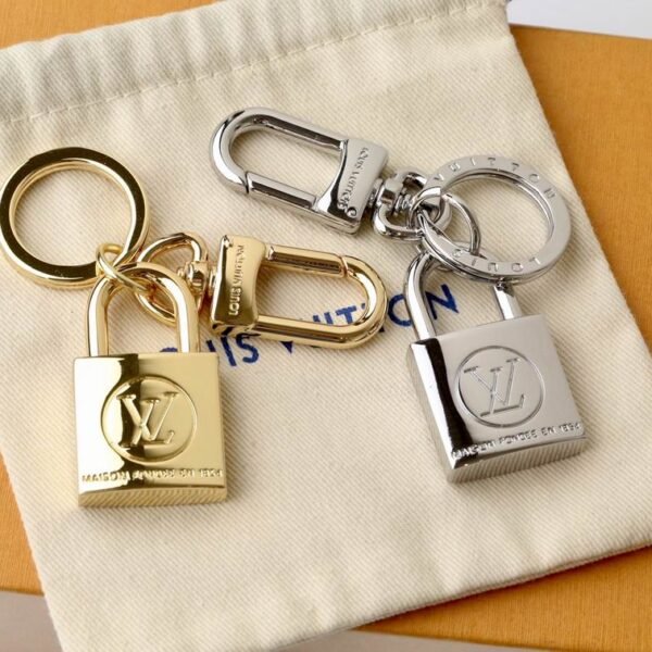 L X V Key Ring(Multiple colors)