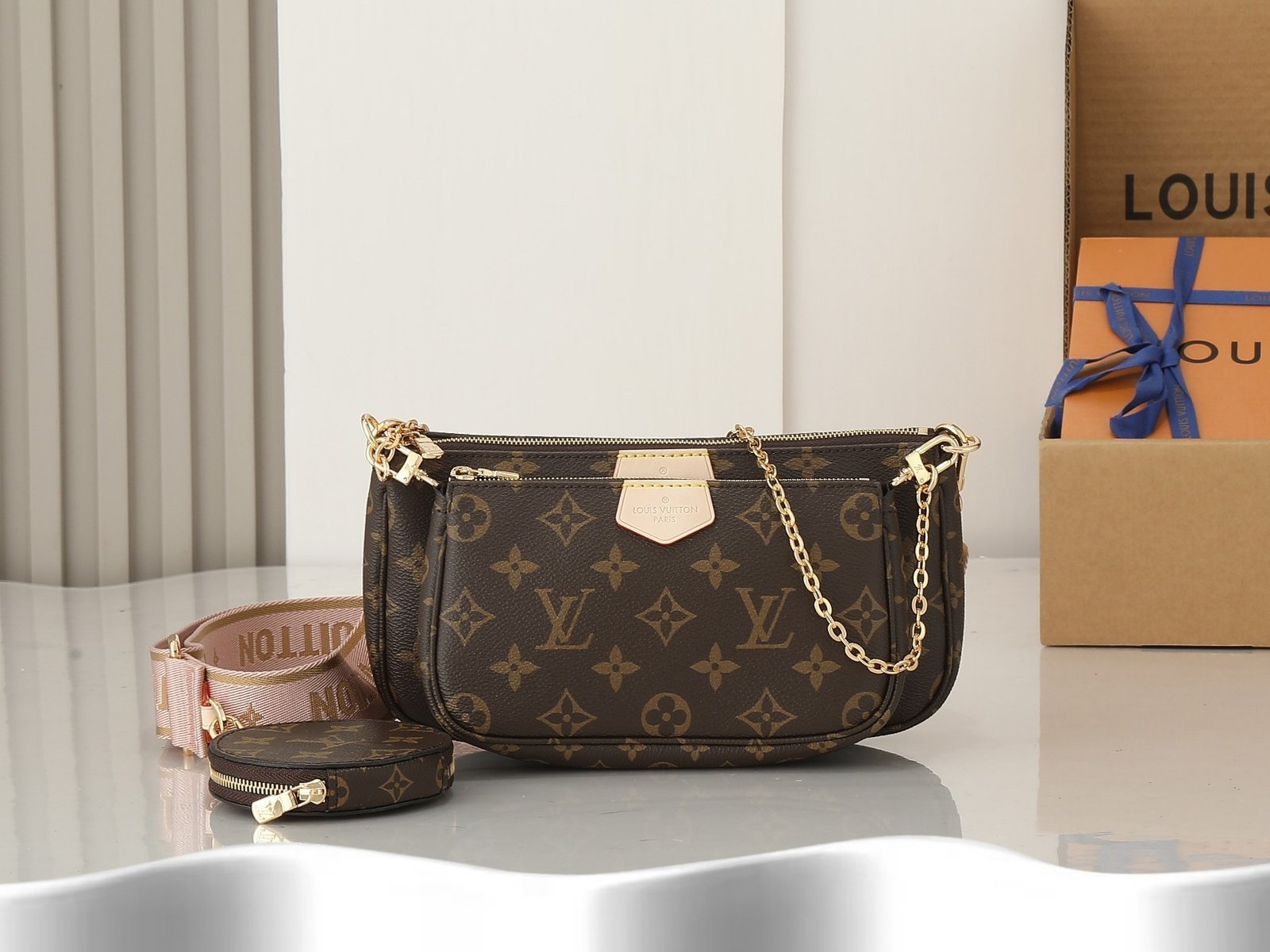 L X V  MULTI POCHETTE ACCESSORIES M44813 24x13.5x4cm（Multiple colors）