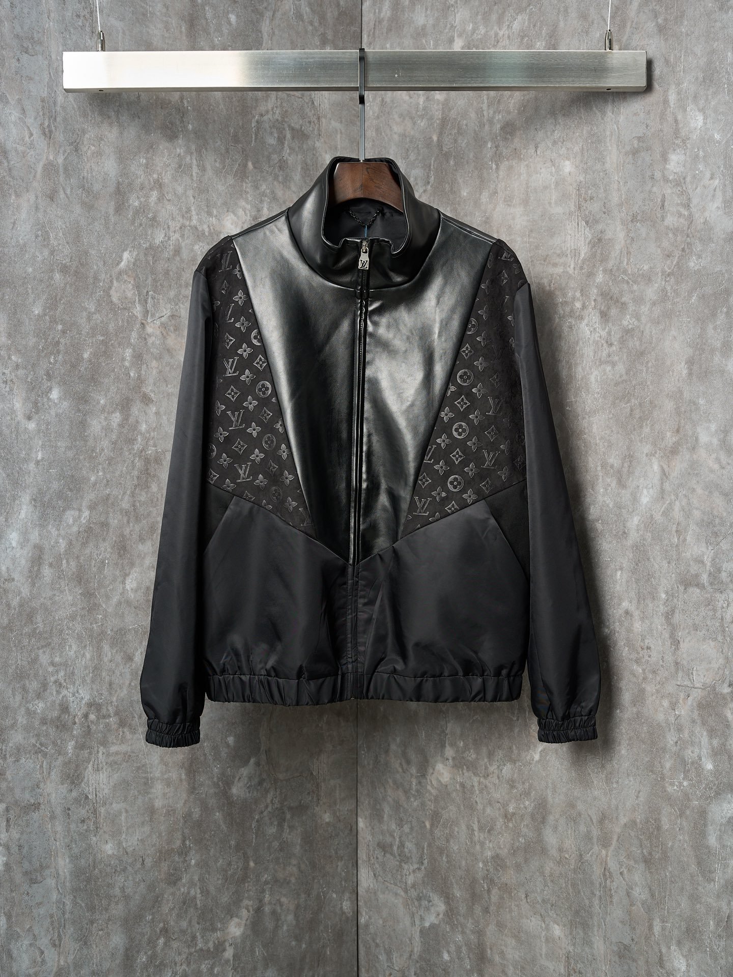 LV X   leather jacket 2025SUNGLASSES
