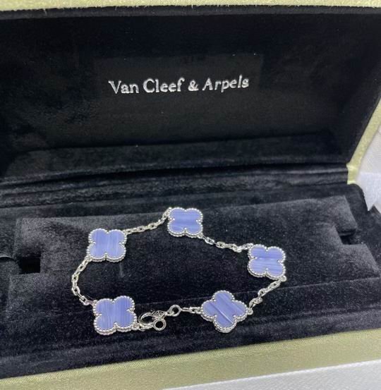 VanCleeArp BraceletsSUNGLASSES