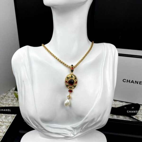 Chane NecklaceSUNGLASSES