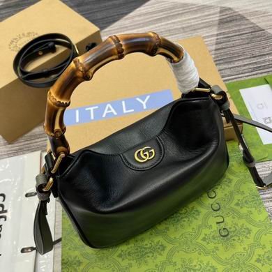 GUC Shoulder bag 24x15x5cm（Multiple colors）
