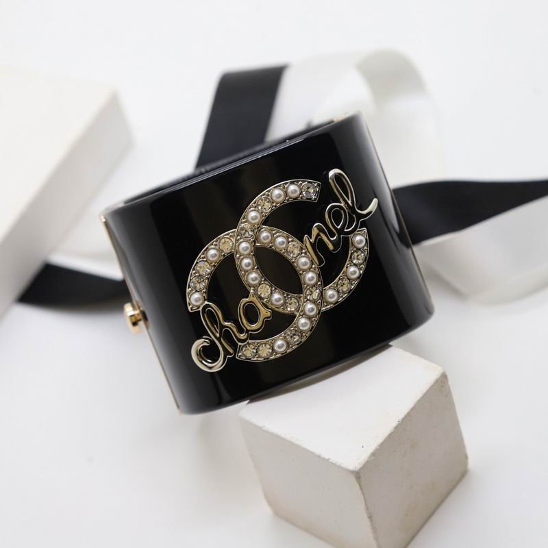 Chane BraceletsSUNGLASSES