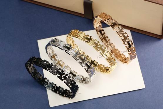 L X V BraceletsSUNGLASSES