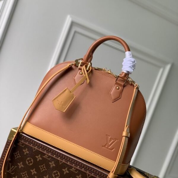 L X V Handbag 32x25x16cm