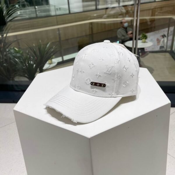 L X V Cap(Multiple colors)