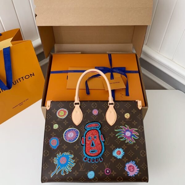 L X V x Yayoi Kusama ONTHEGO 35*27*14cm