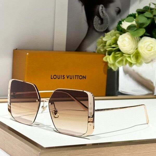 L X V SunglassesSUNGLASSES