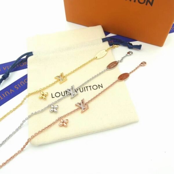 L X V BraceletsSUNGLASSES