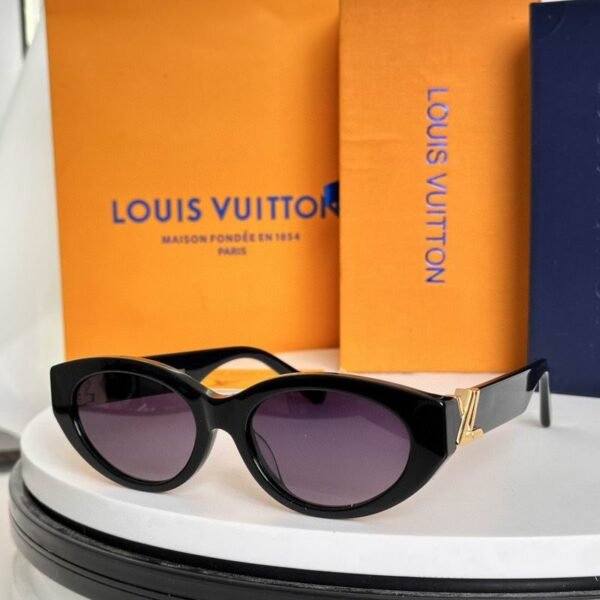 L X V SunglassesSUNGLASSES