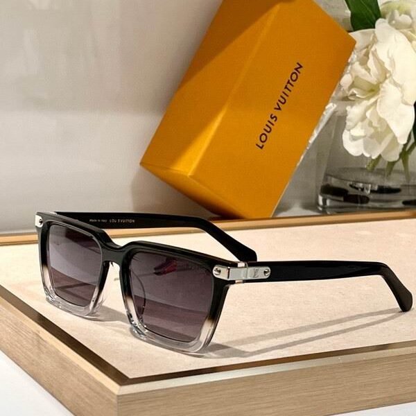 L X V SunglassesSUNGLASSES