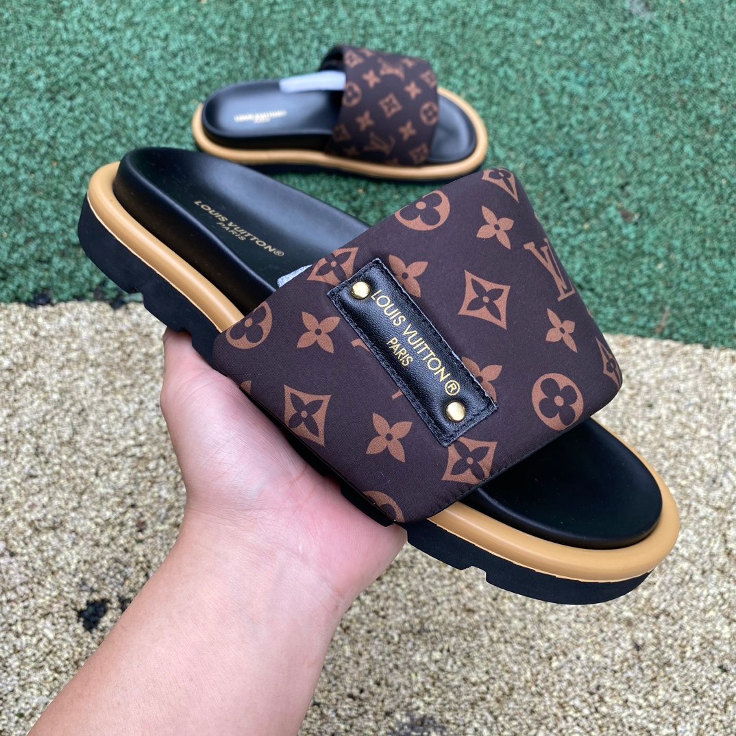 L X V SLIPPERSSUNGLASSES