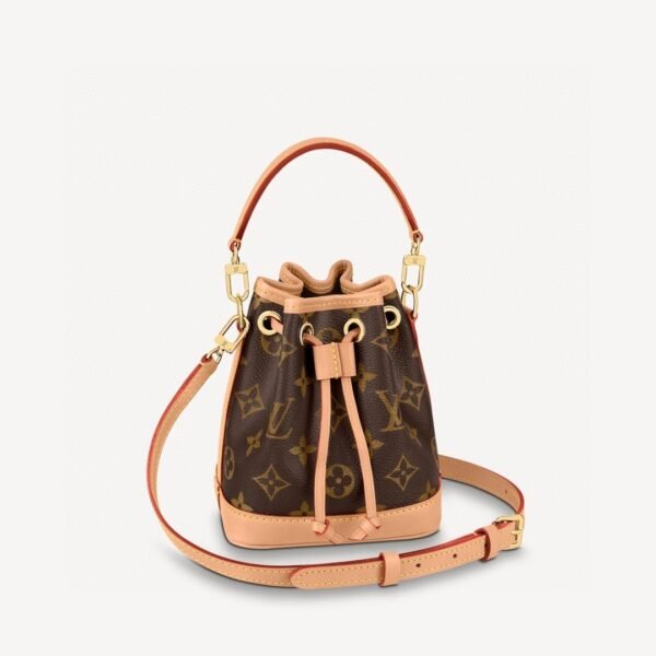 LV M10079 Nicolas Ghesquière AW2022 Camera Box Hard-Sided Handbag