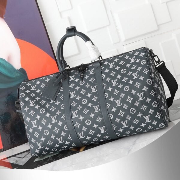 LouisV M24953 Keepall Bandoulière 50 Monogram Shadow (50x29x23cm)