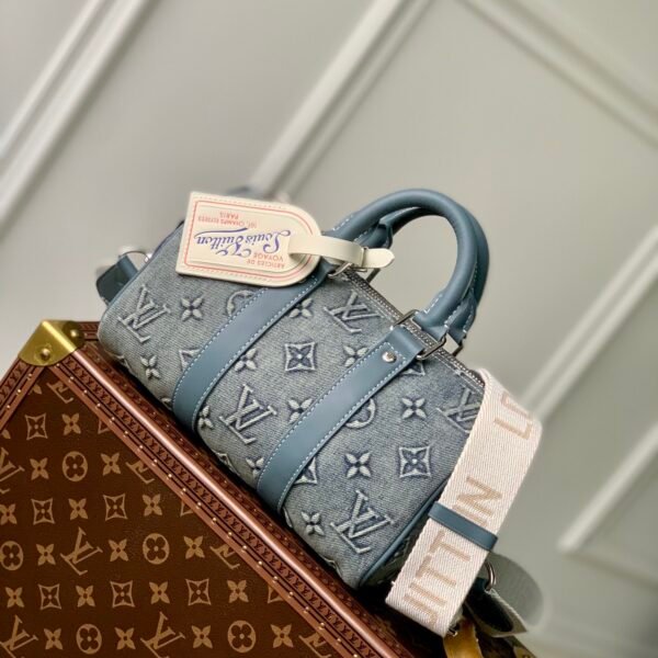LouisV M22762 Keepall Bandoulière 25 Monogram Washed Denim (25x15x11cm)