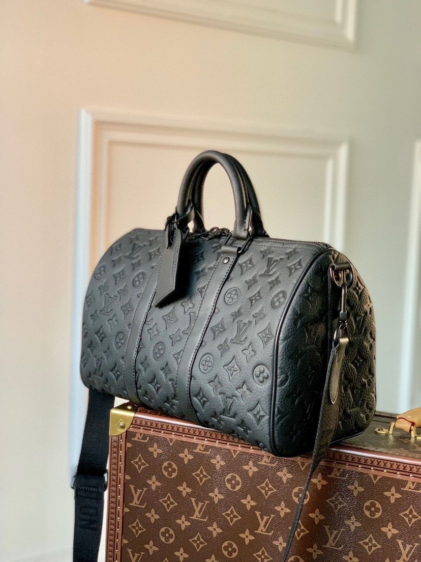 LouisV M22765 Keepall 35 Monogram Shadow (35x21x6cm)