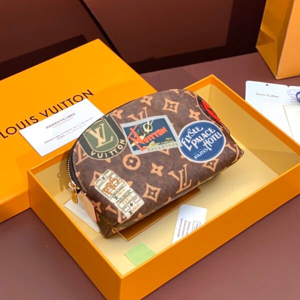 LV M83597 Small Cosmetic Pouch Monogram Canvas Makeup Bag 17x12x6cm