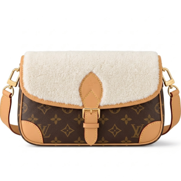 M46317 LouisV Diane Bag – Monogram Canvas, 24 × 15 × 9 cm