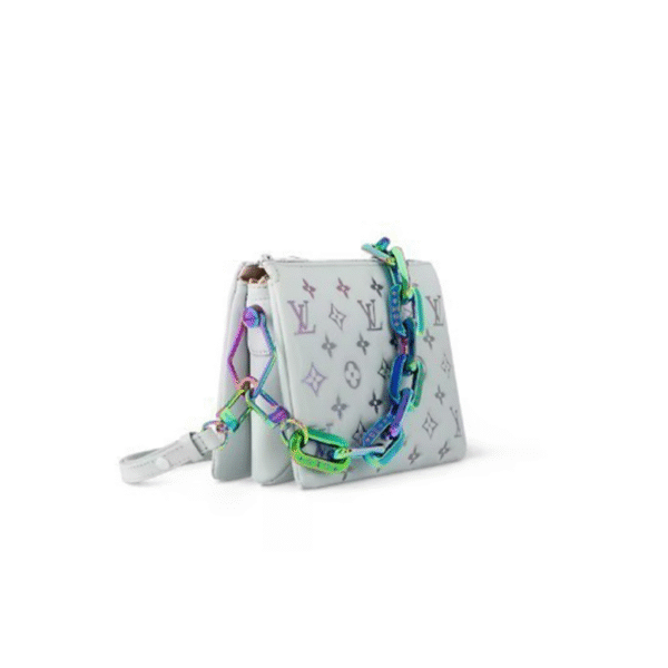 M23617 LouisV Coussin BB Bag – Iridescent, 21 × 16 × 7 cm