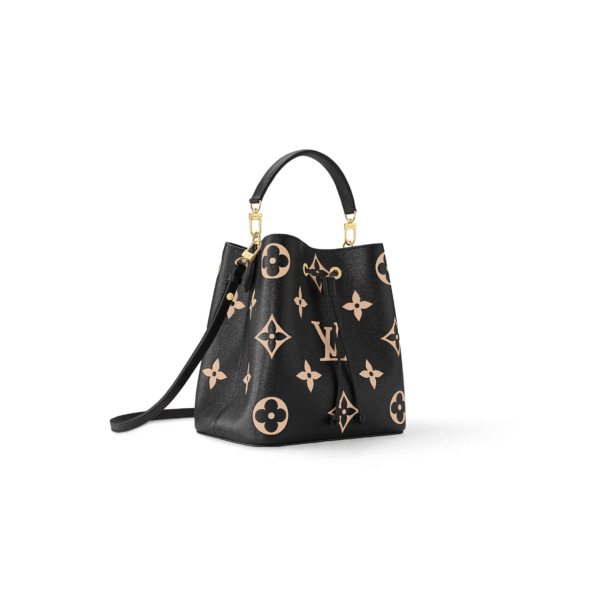 M45497 LouisV NéoNoé MM Bag – Black, 26 × 26 × 17.5 cm