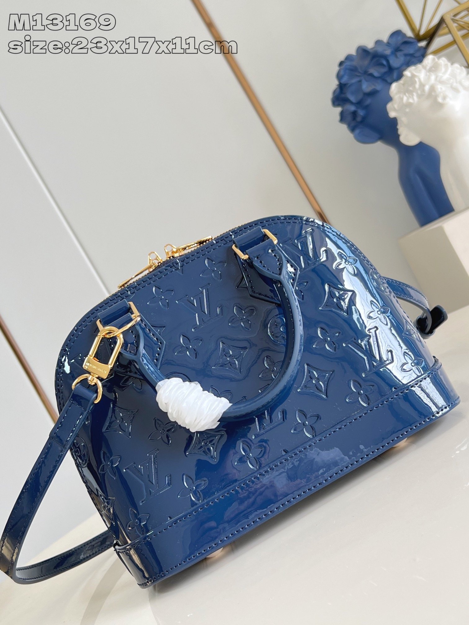 M13169 LouisV Alma BB Bag - Blue Embossed Epi Leather Classic - 23.5 × 17.5 × 11.5 cm